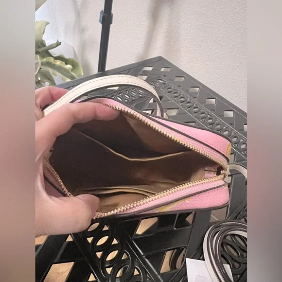 NWT Coach Banana Camera Crossbody Bag - Picture 9 of 10